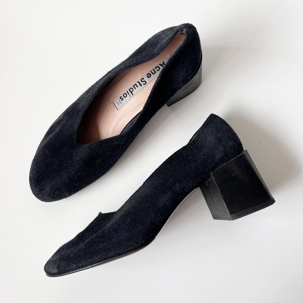 Acne Studios Sully Suede Block Heel Pumps 39 Black V-Cut Avant Garde Minimalist